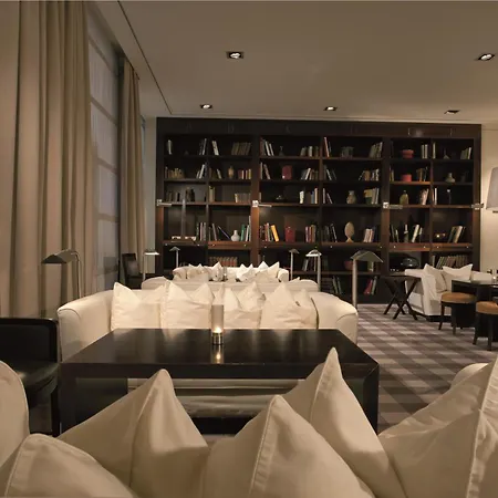 Gallery Art - Lungarno Collection Hotel