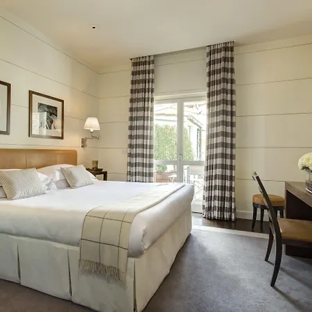 Gallery Art - Lungarno Collection 4*