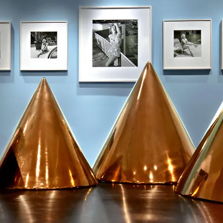 Gallery Art - Lungarno Collection