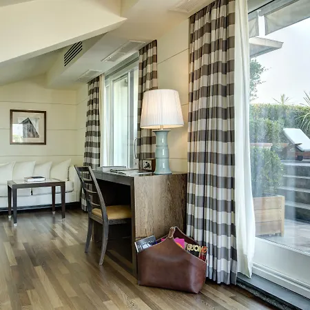 Gallery Art - Lungarno Collection Hotel