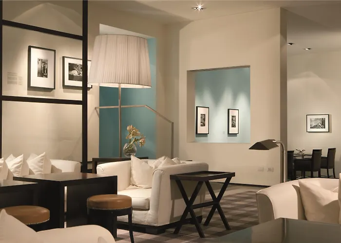 Gallery Art - Lungarno Collection Hotel